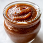 slow cooker apple butter: deliciously rich and spiced goodness